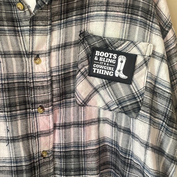 NWT Cowgirl Flannel! Size XL - Picture 2 of 6